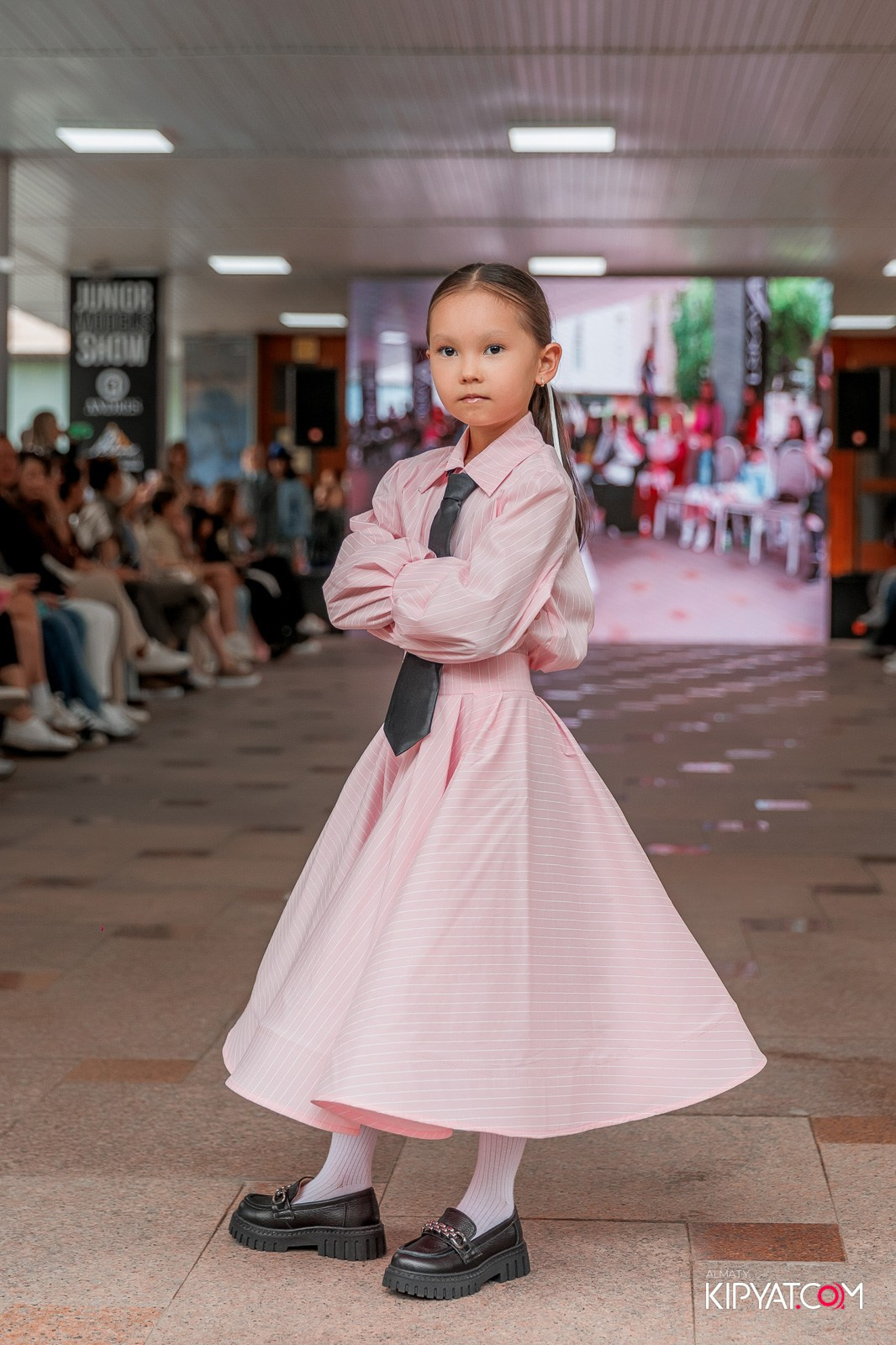JUNIOR FASHION SHOW. КИПЯТКОМ АЛМАТЫ!