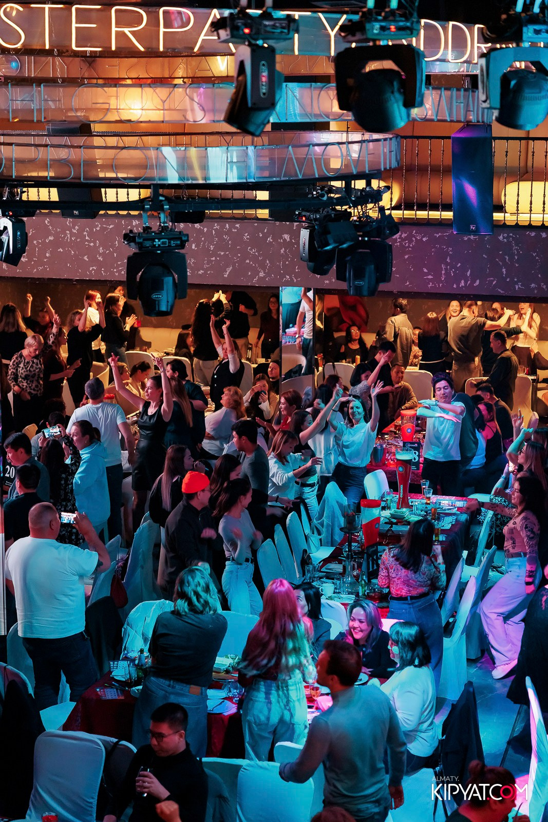 МУЗЫКАЛЬНОЕ ЛОТО В HIT RETRO. КИПЯТКОМ АЛМАТЫ!