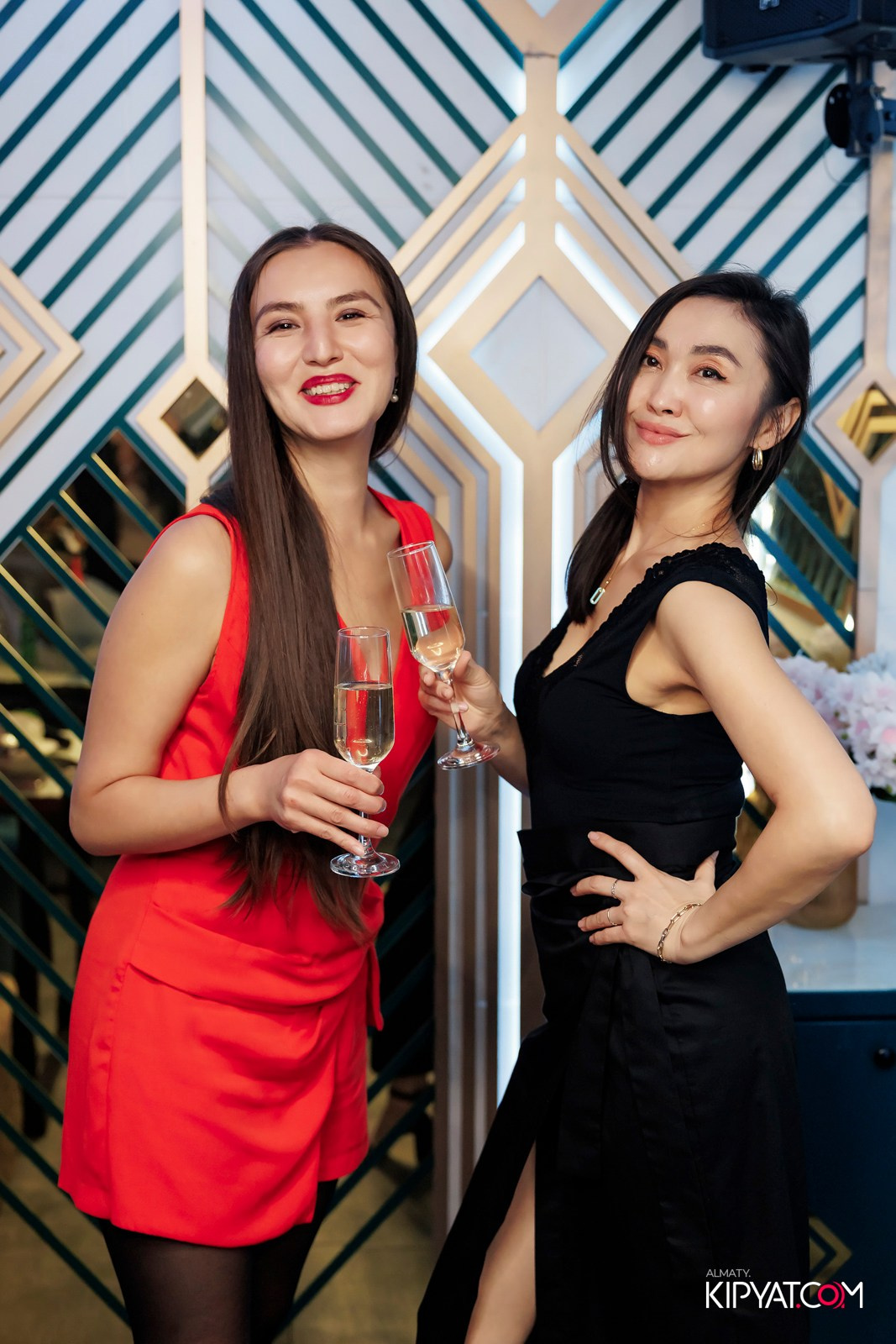 ЗАЯ, НА БИС. КИПЯТКОМ АЛМАТЫ!