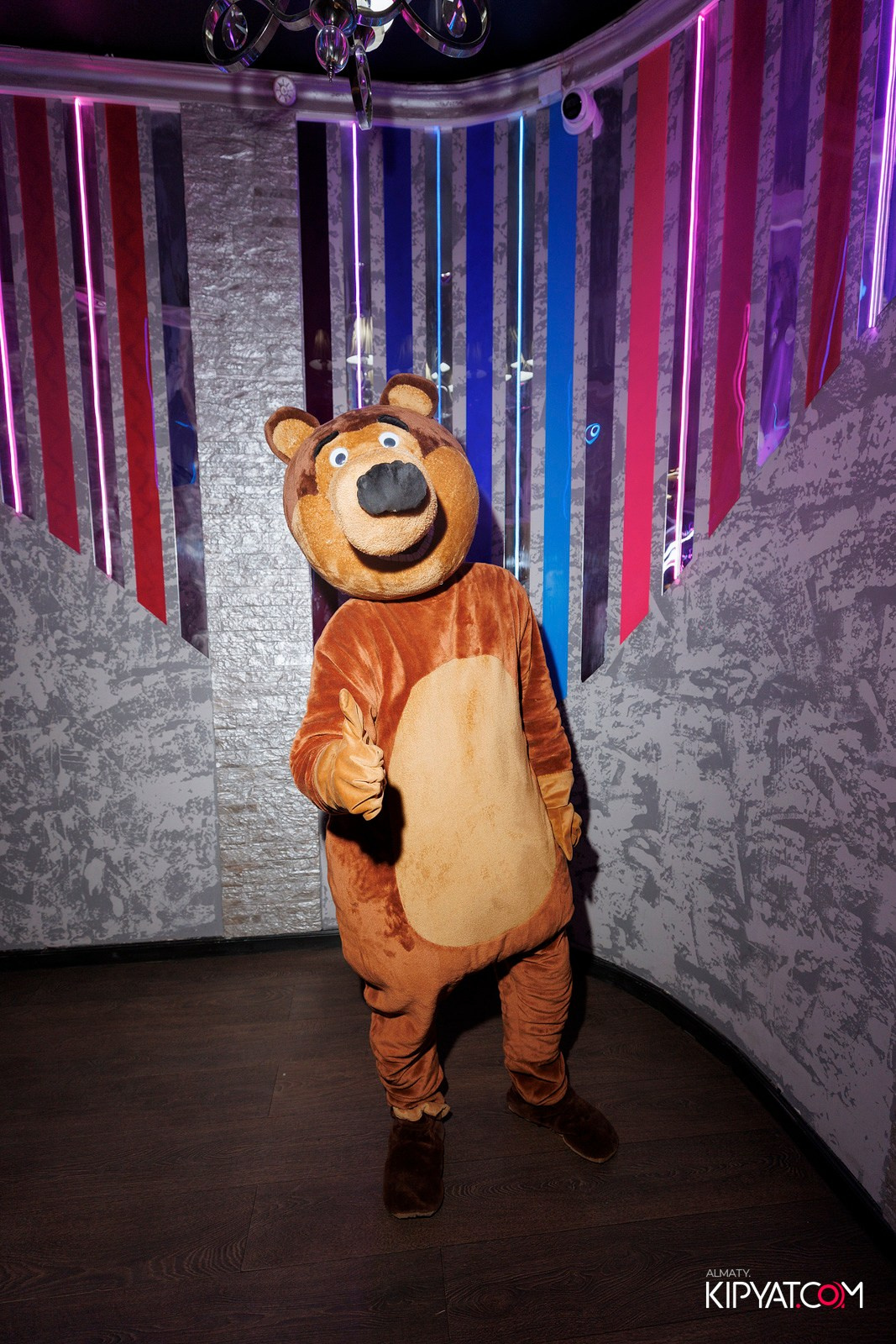 УХО И МЕДВЕДЬ НА ГАГАРИНА. КИПЯТКОМ АЛМАТЫ! Фотосъемка мероприятий в Алматы