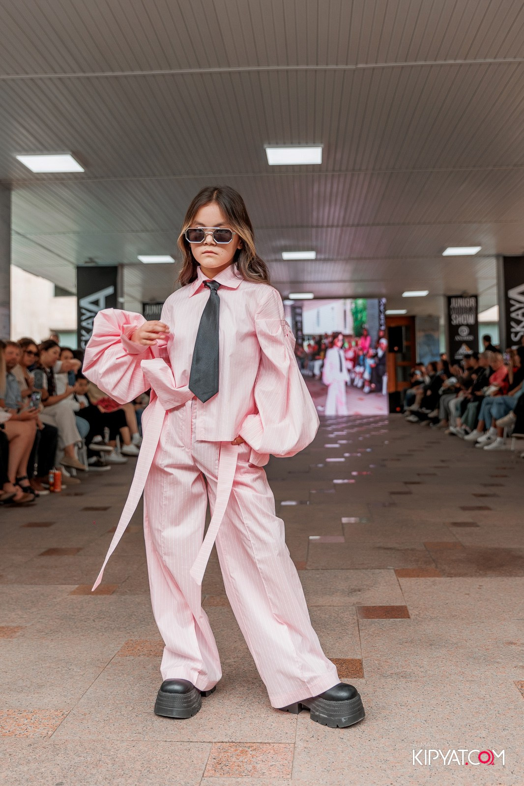 JUNIOR FASHION SHOW. КИПЯТКОМ АЛМАТЫ!