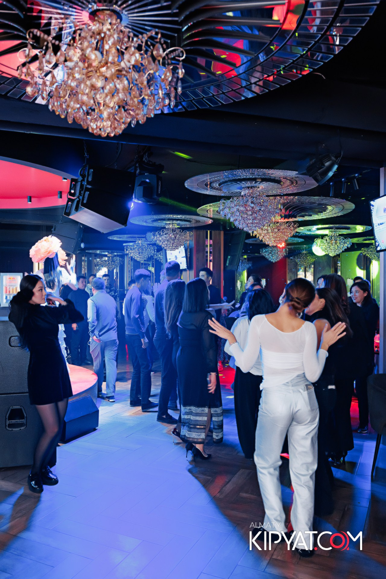 ЗАЯ, НА БИС. КИПЯТКОМ АЛМАТЫ!