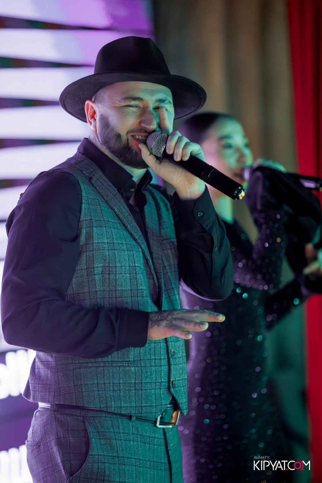 LAUREATE GRAND CAFÉ. КИПЯТКОМ АЛМАТЫ!