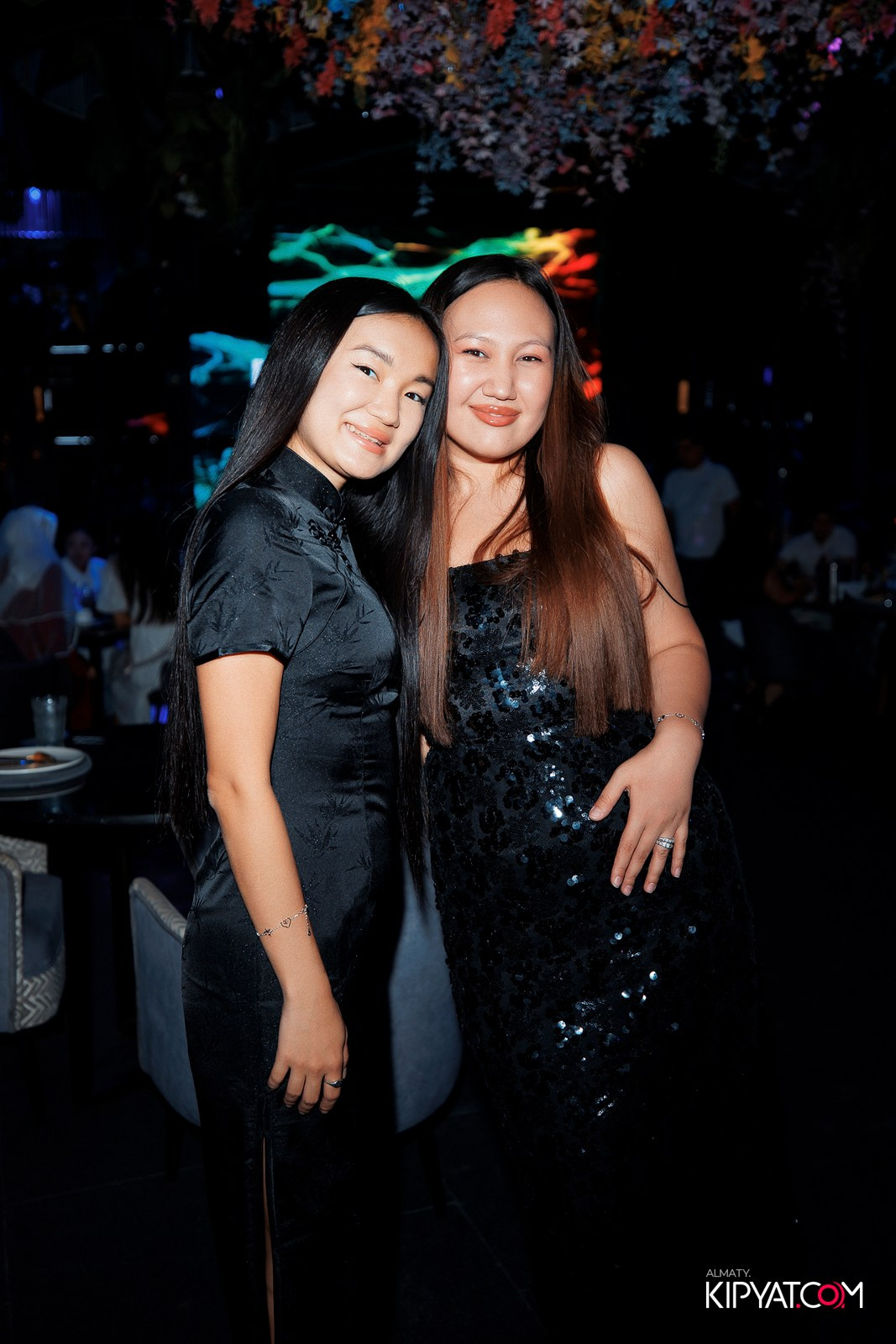 FRIENDS BAR & TERRACE. КИПЯТКОМ АЛМАТЫ!