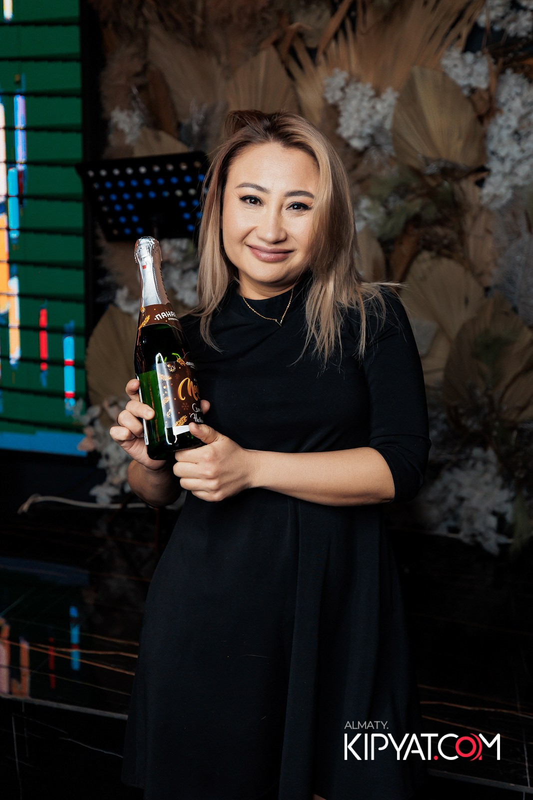 БАР ПАНАЕХАЛИ НА ДОСТЫК. КИПЯТКОМ АЛМАТЫ!