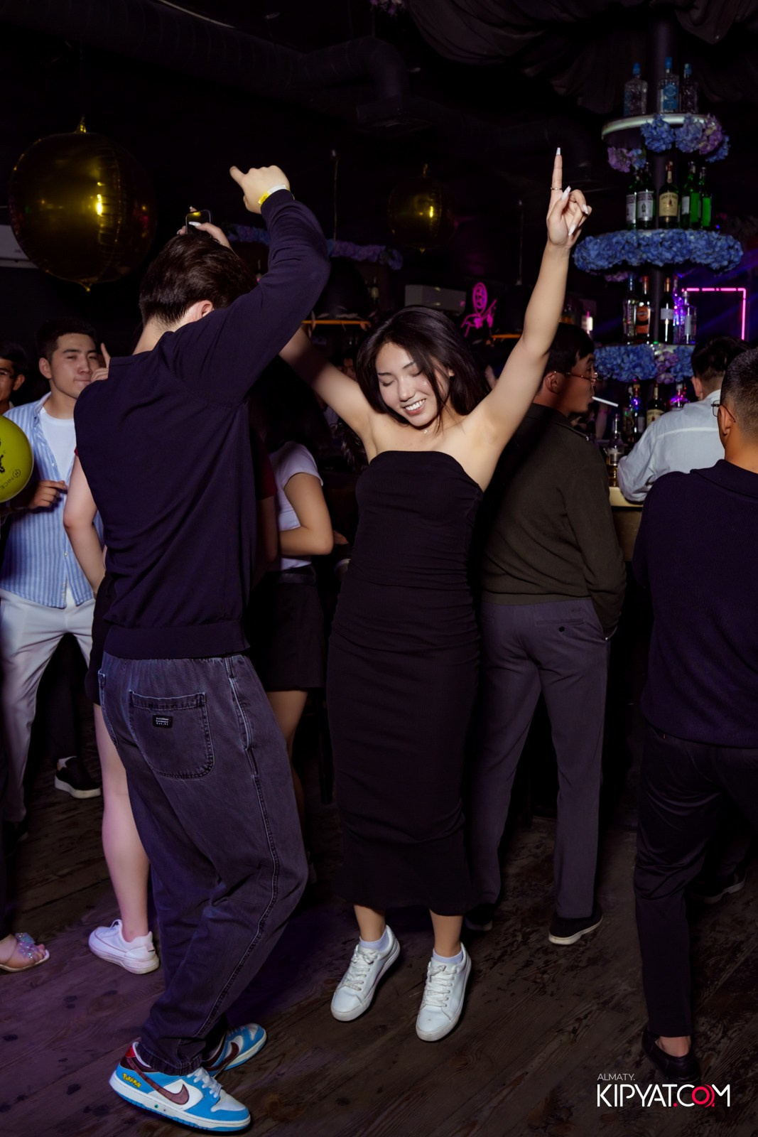 UYAT EMES BAR. КИПЯТКОМ АЛМАТЫ!