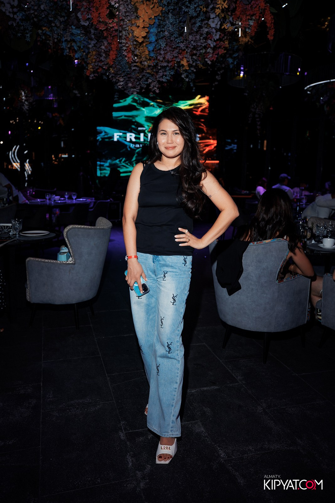 FRIENDS BAR & TERRACE. КИПЯТКОМ АЛМАТЫ!