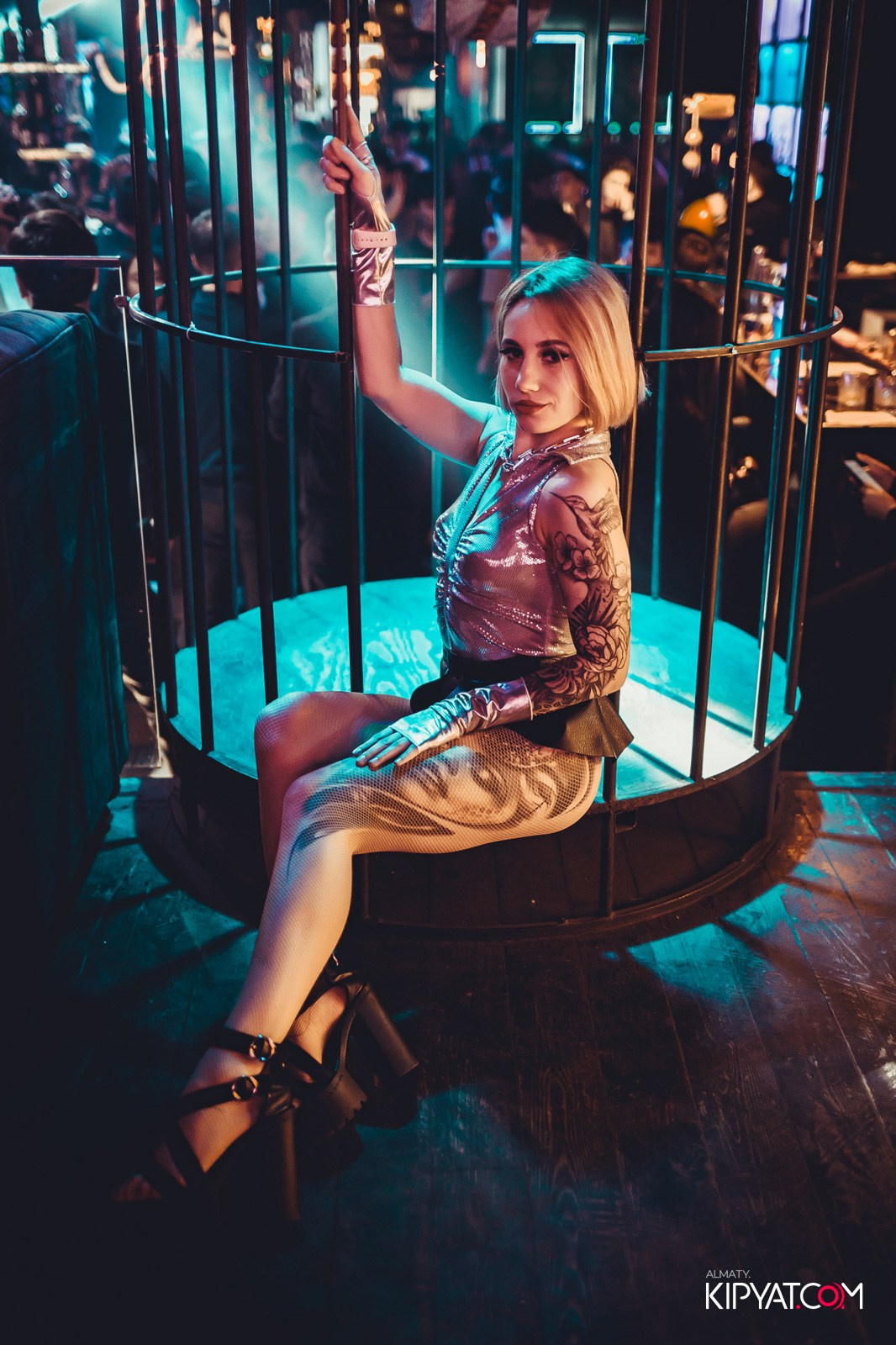 UYAT EMES BAR. КИПЯТКОМ АЛМАТЫ!