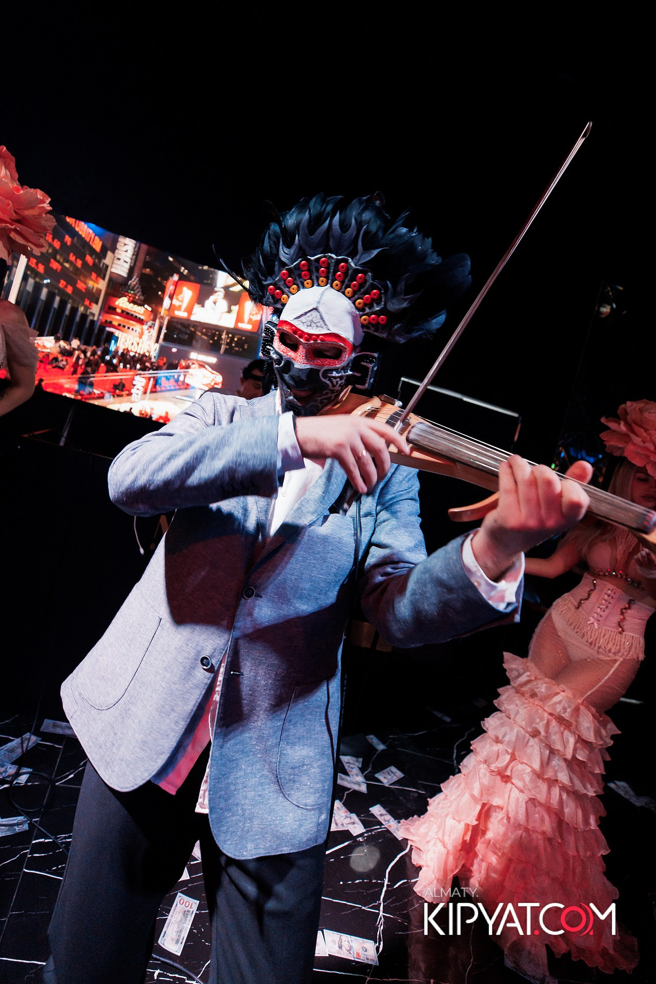 MOOD KARAOKE & TERRACE. КИПЯТКОМ АЛМАТЫ!