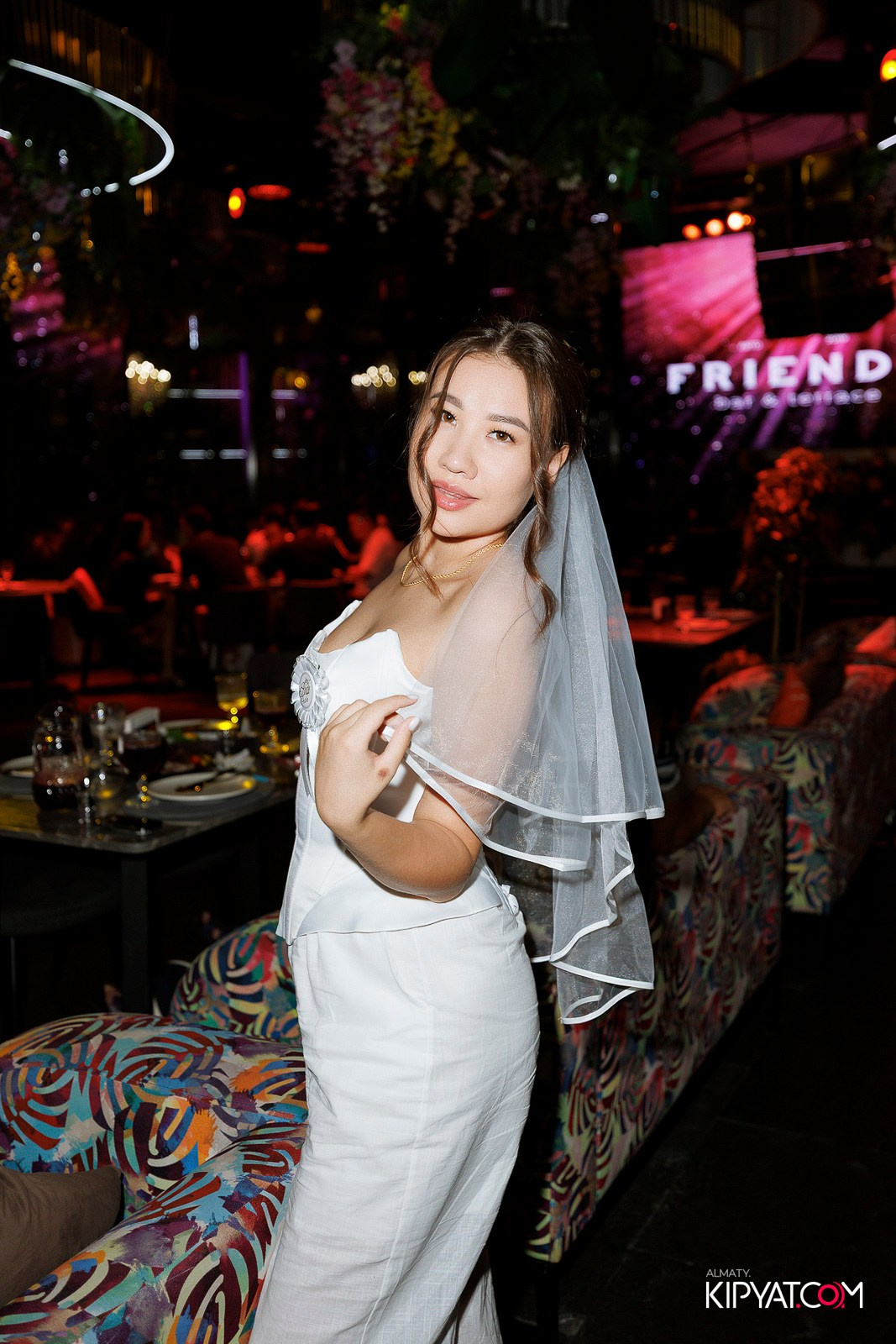 FRIENDS BAR & TERRACE. КИПЯТКОМ АЛМАТЫ! Фотосъемка мероприятий в Алматы