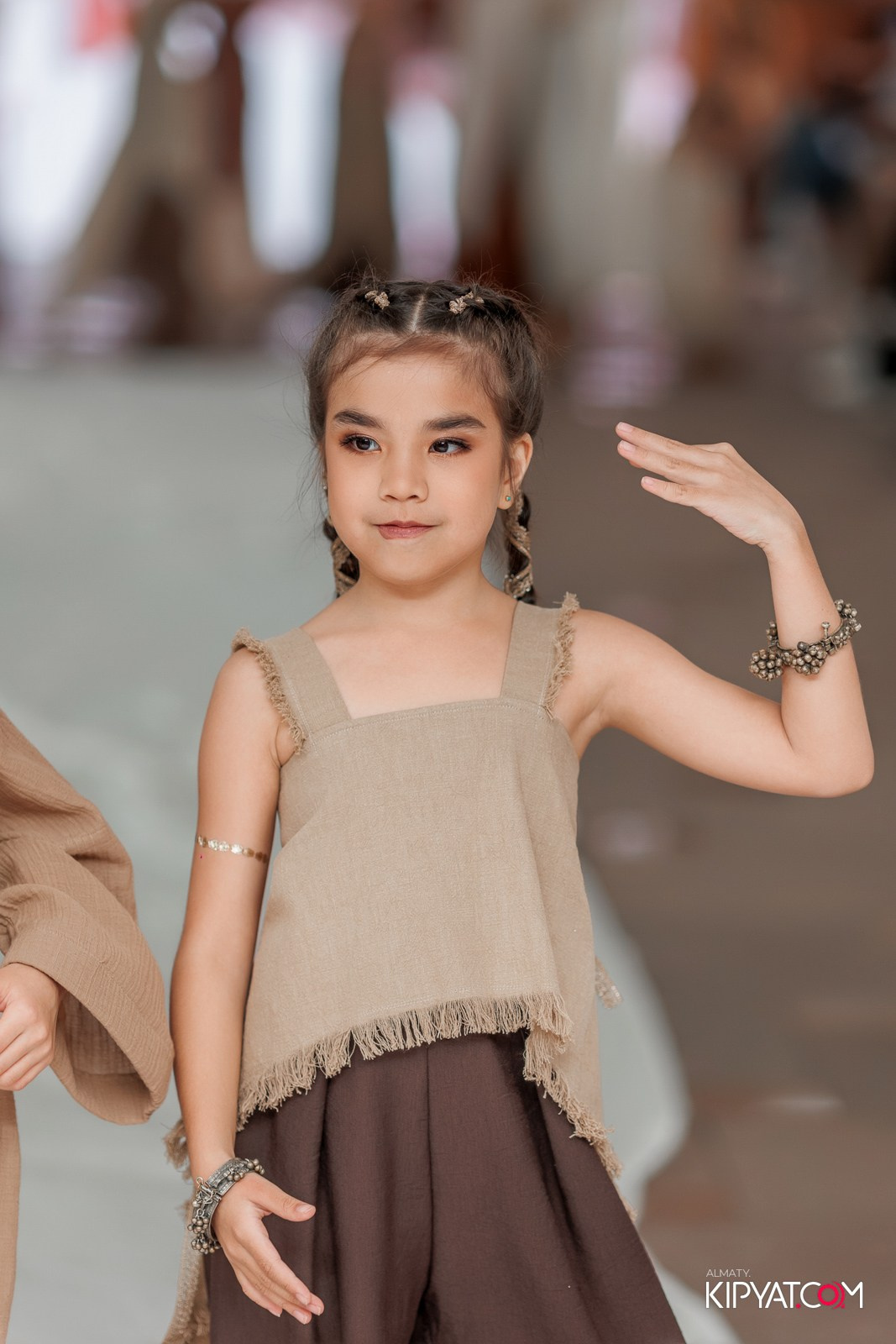 JUNIOR FASHION SHOW. КИПЯТКОМ АЛМАТЫ!