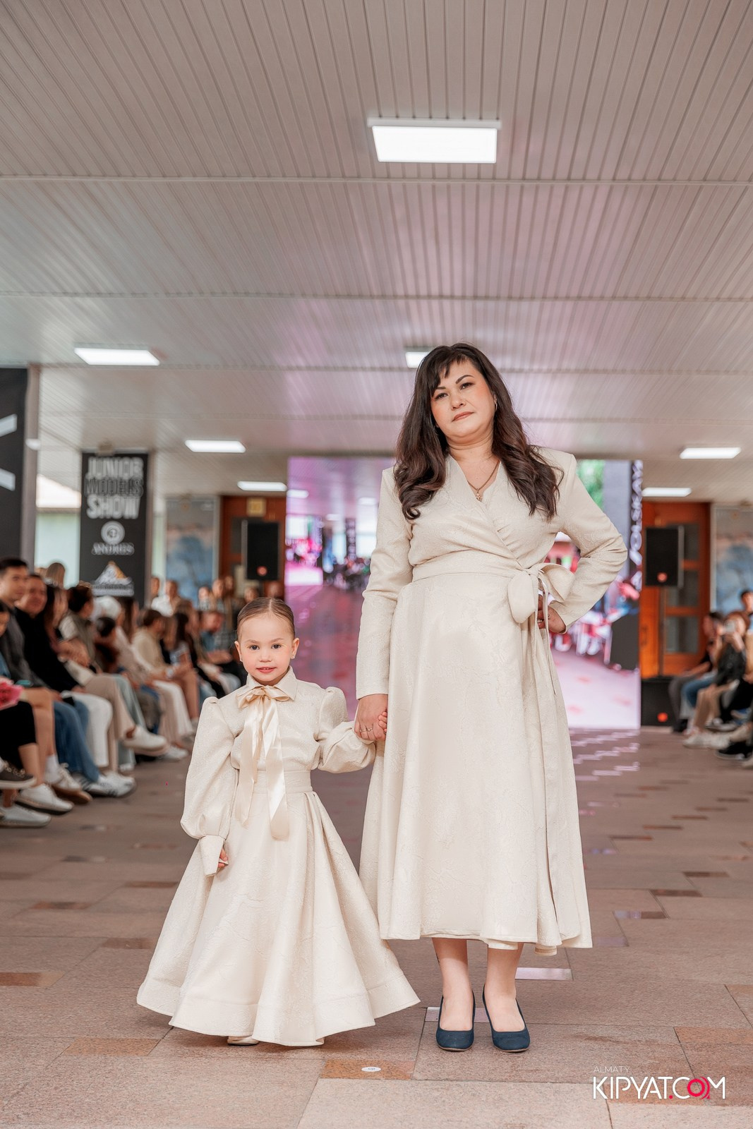 JUNIOR FASHION SHOW. КИПЯТКОМ АЛМАТЫ!