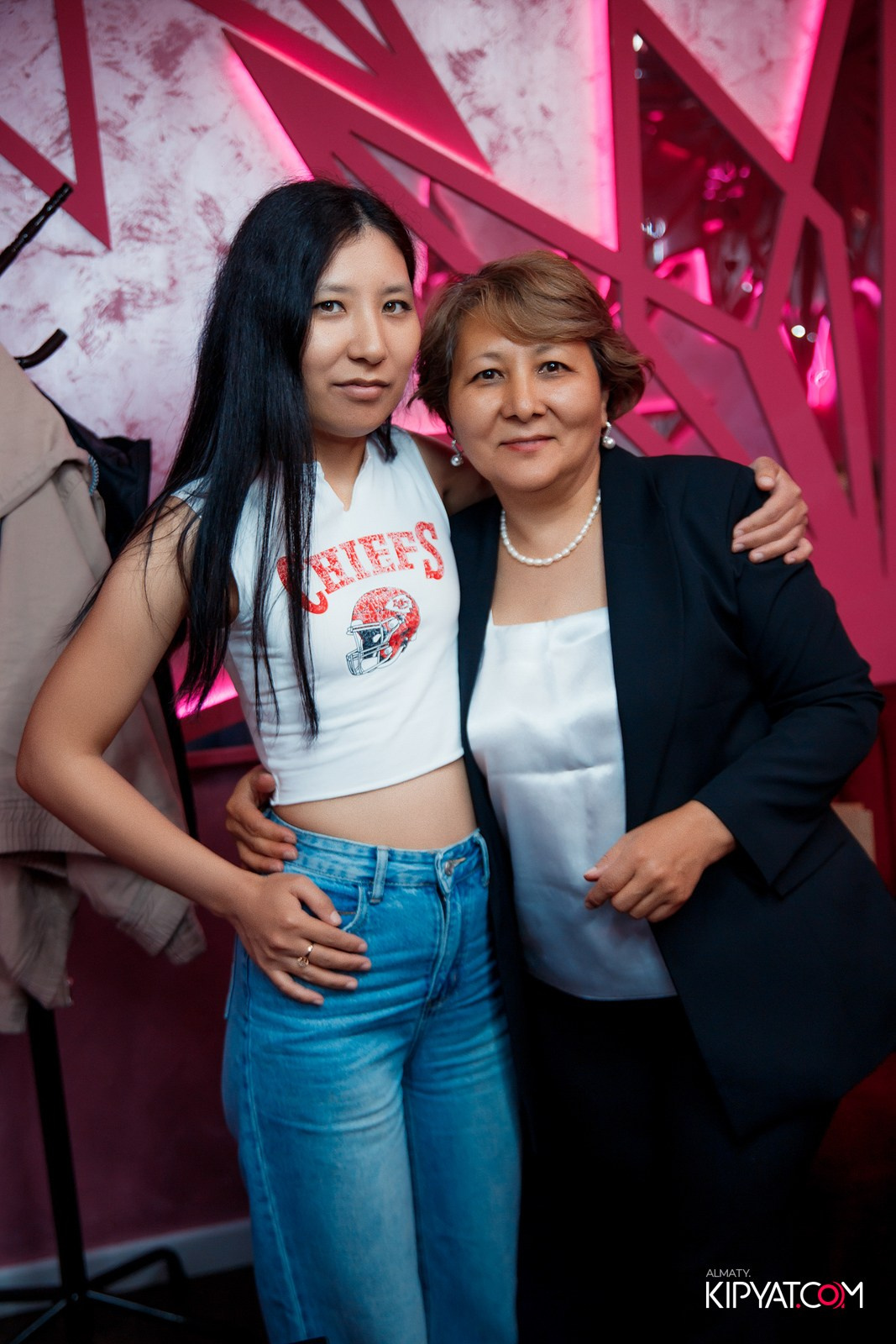 УХО И МЕДВЕДЬ НА ГАГАРИНА. КИПЯТКОМ АЛМАТЫ!