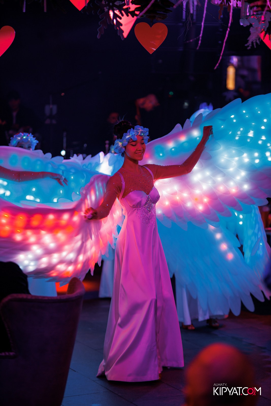 FRIENDS BAR & TERRACE. КИПЯТКОМ АЛМАТЫ!