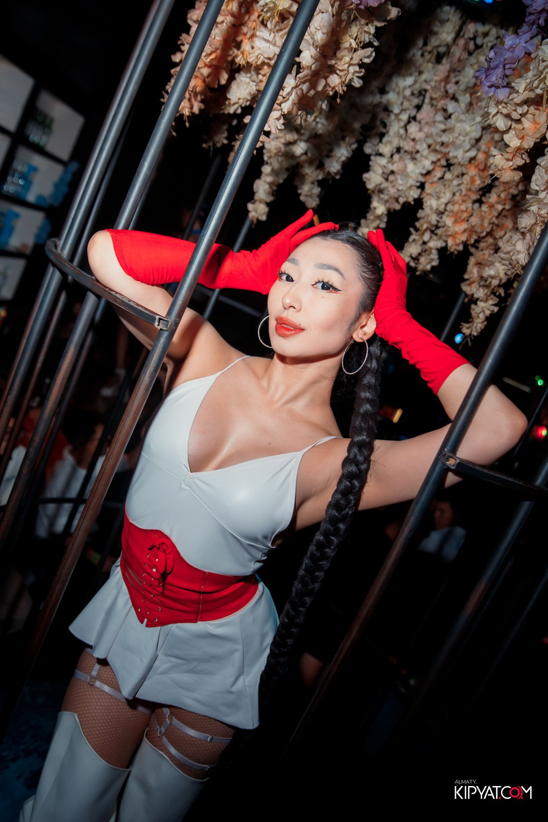 UYAT EMES BAR. КИПЯТКОМ АЛМАТЫ!