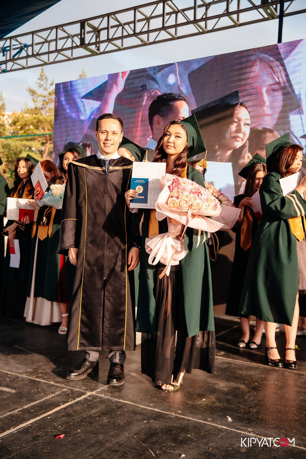 ВРУЧЕНИЕ ДИПЛОМОВ — НАРХОЗ КОЛЛЕДЖ. Part 3. КИПЯТКОМ АЛМАТЫ!