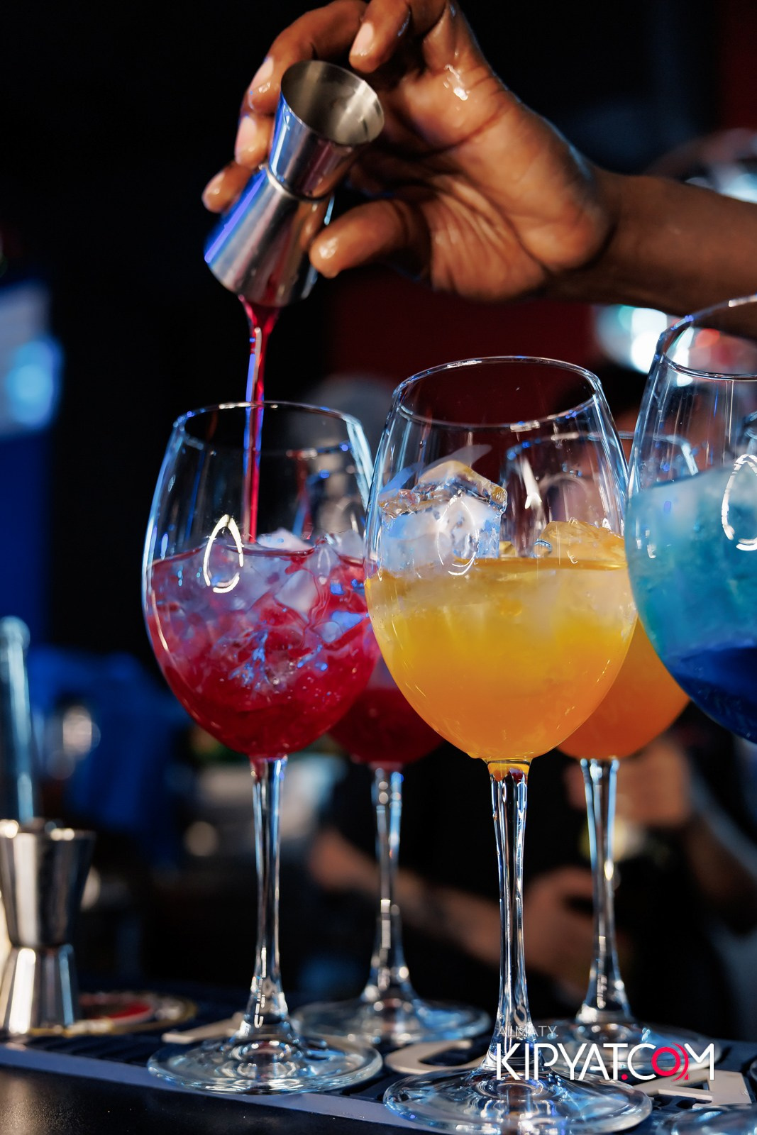 ЗАЯ, НА БИС. КИПЯТКОМ АЛМАТЫ!