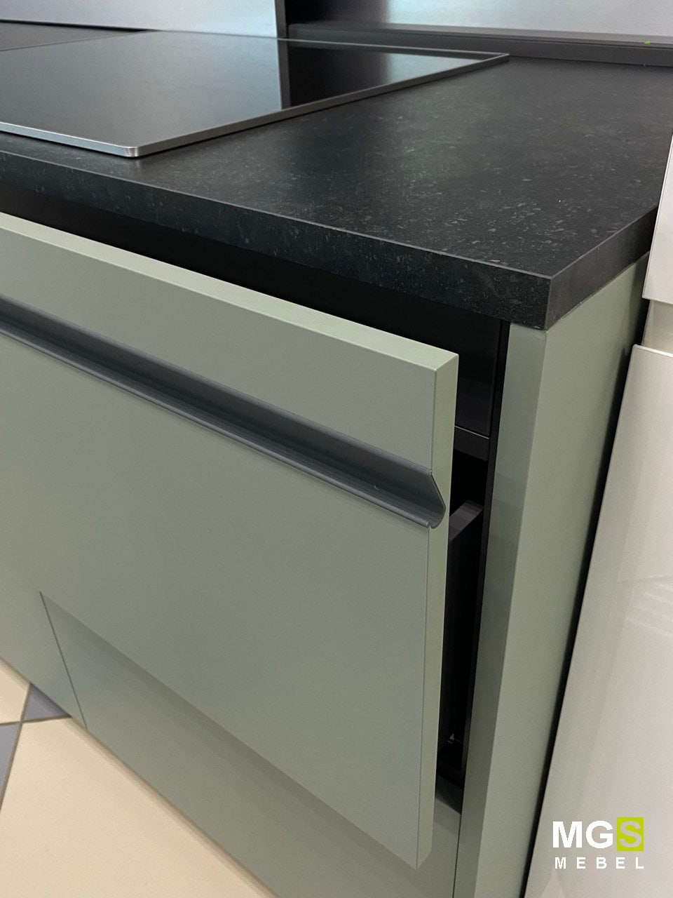 Стильная кухонная мебель MGS
