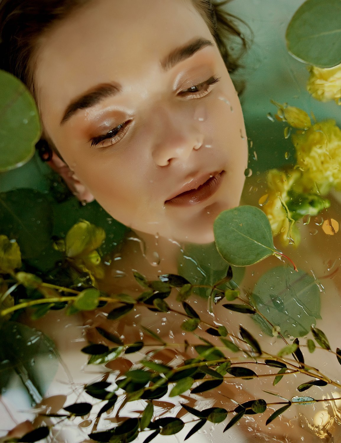 Цветочная вода. Фотограф для людей и брендов в Санкт-Петербурге