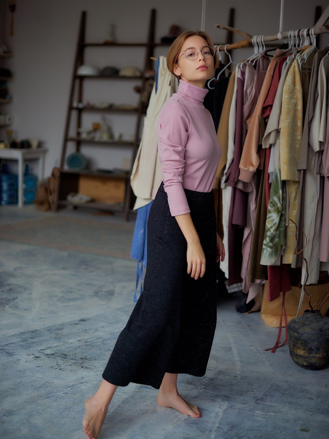 Аня в студии керамики. Фотограф для людей и брендов в Санкт-Петербурге