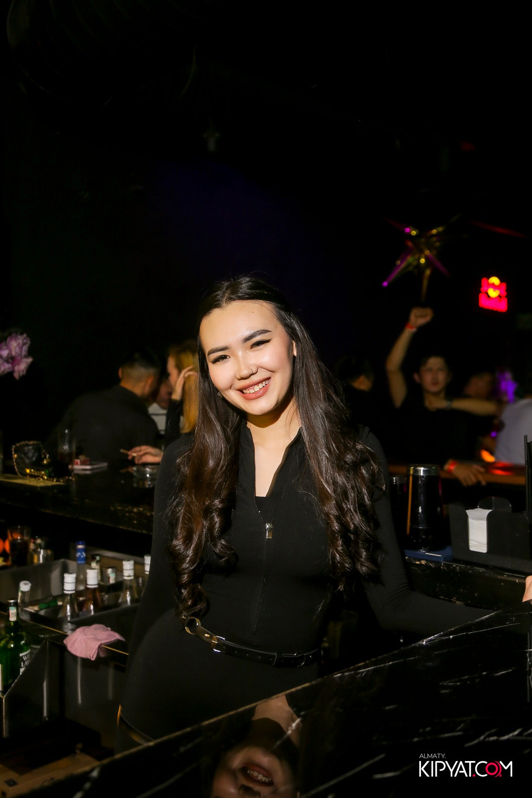 UYAT EMES BAR. КИПЯТКОМ АЛМАТЫ!