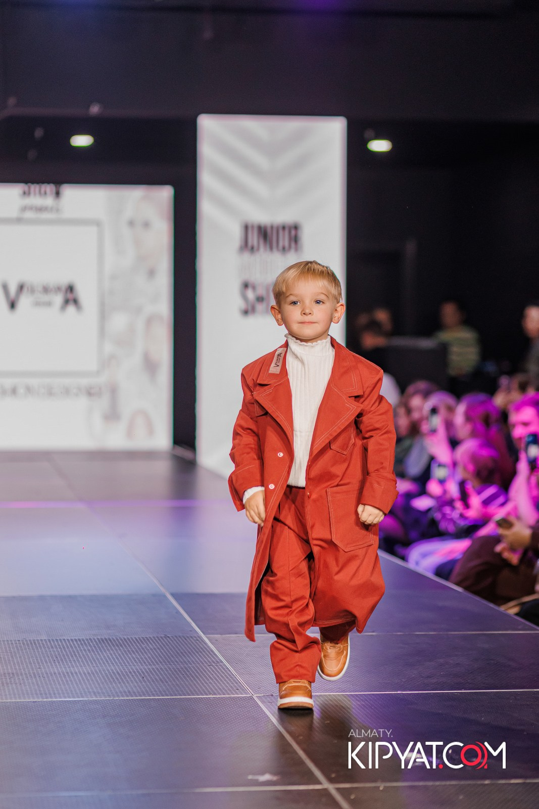 JUNIOR MODELS SHOW В РАМКАХ БЛАГОТВОРИТЕЛЬНОГО ПРОЕКТА МОДА ЗА СЧАСТЬЕ ДЕТЕЙ. КИПЯТКОМ АЛМАТЫ!