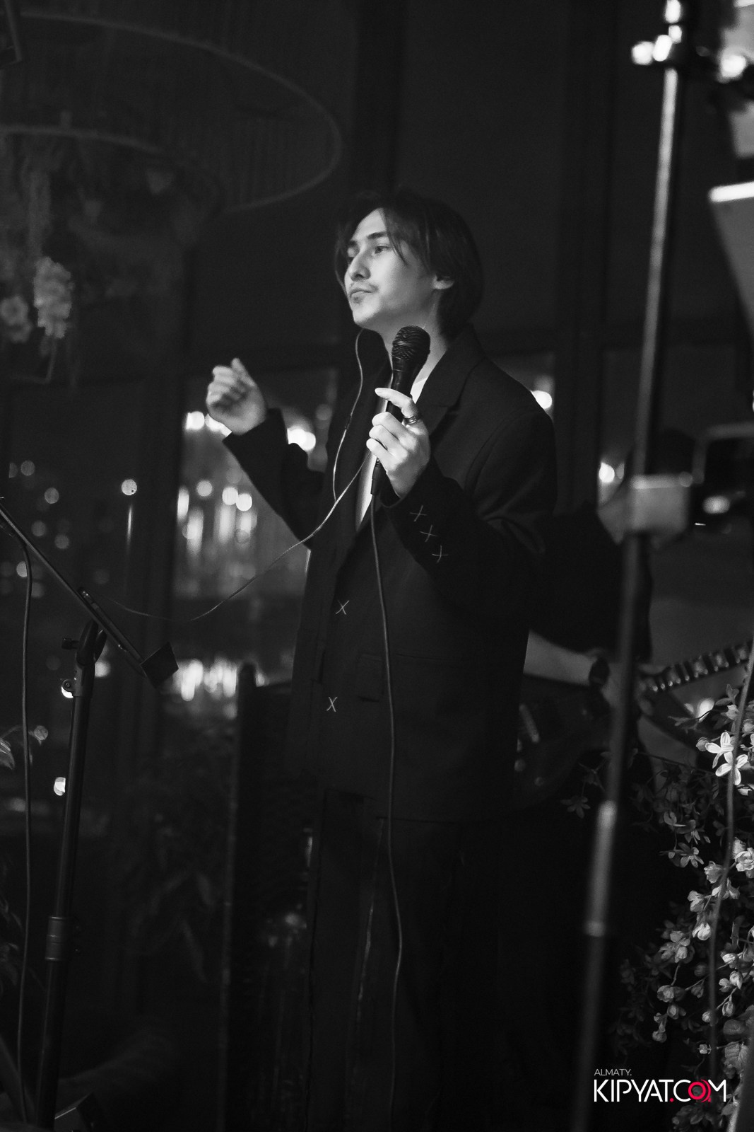 FRIENDS BAR & TERRACE. КИПЯТКОМ АЛМАТЫ!