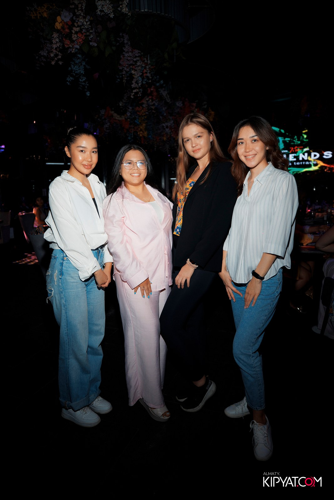 FRIENDS BAR & TERRACE. КИПЯТКОМ АЛМАТЫ!