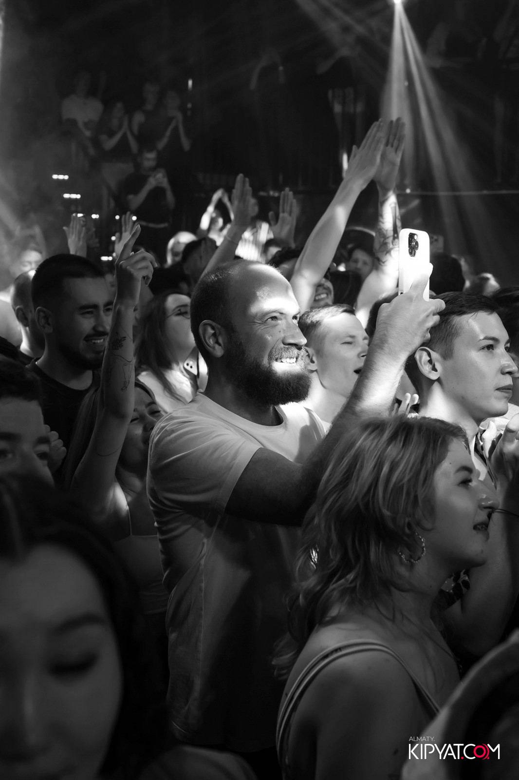 НОЧНОЙ КЛУБ ICON. КИПЯТКОМ АЛМАТЫ!