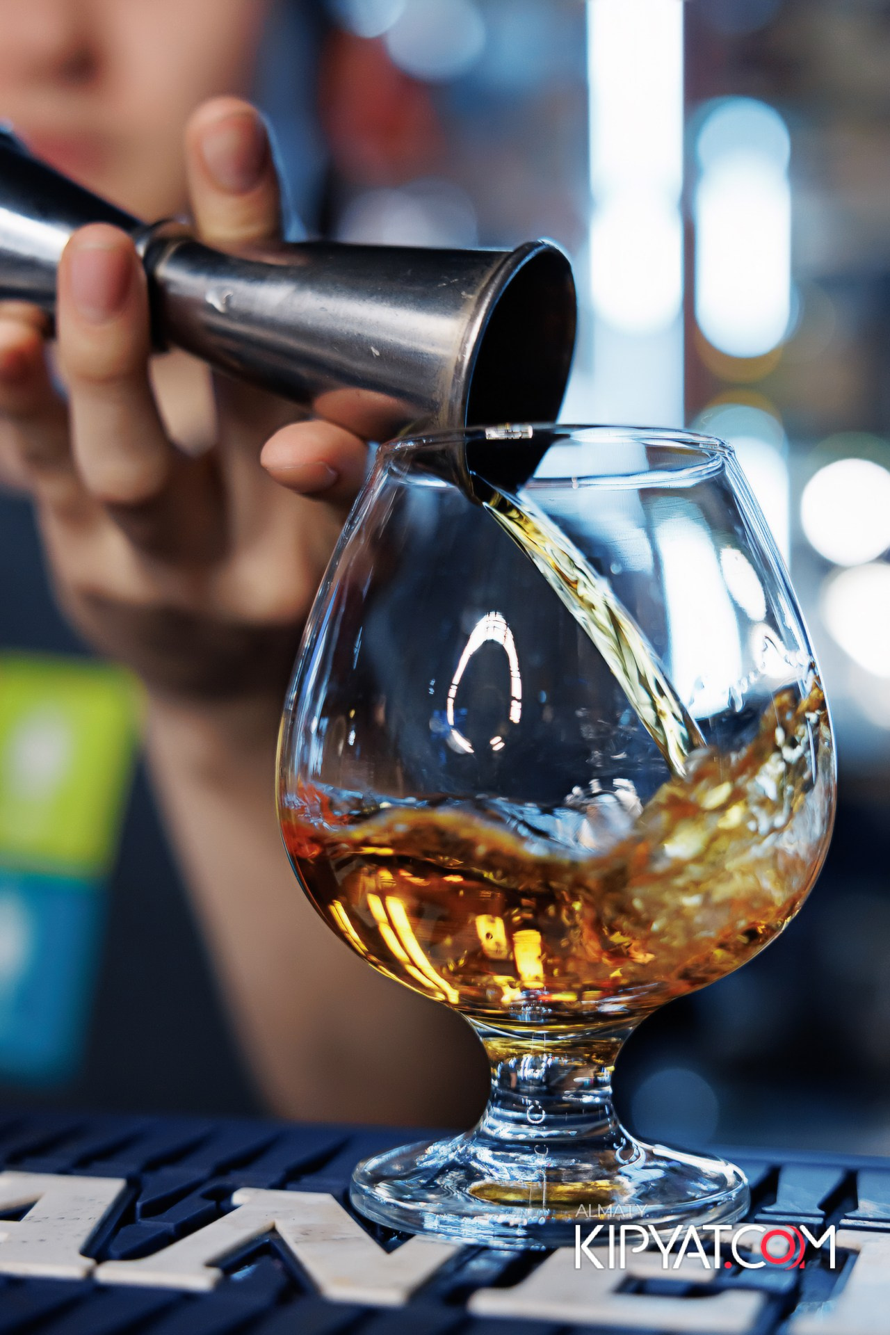 ЗАЯ, НА БИС!. КИПЯТКОМ АЛМАТЫ!