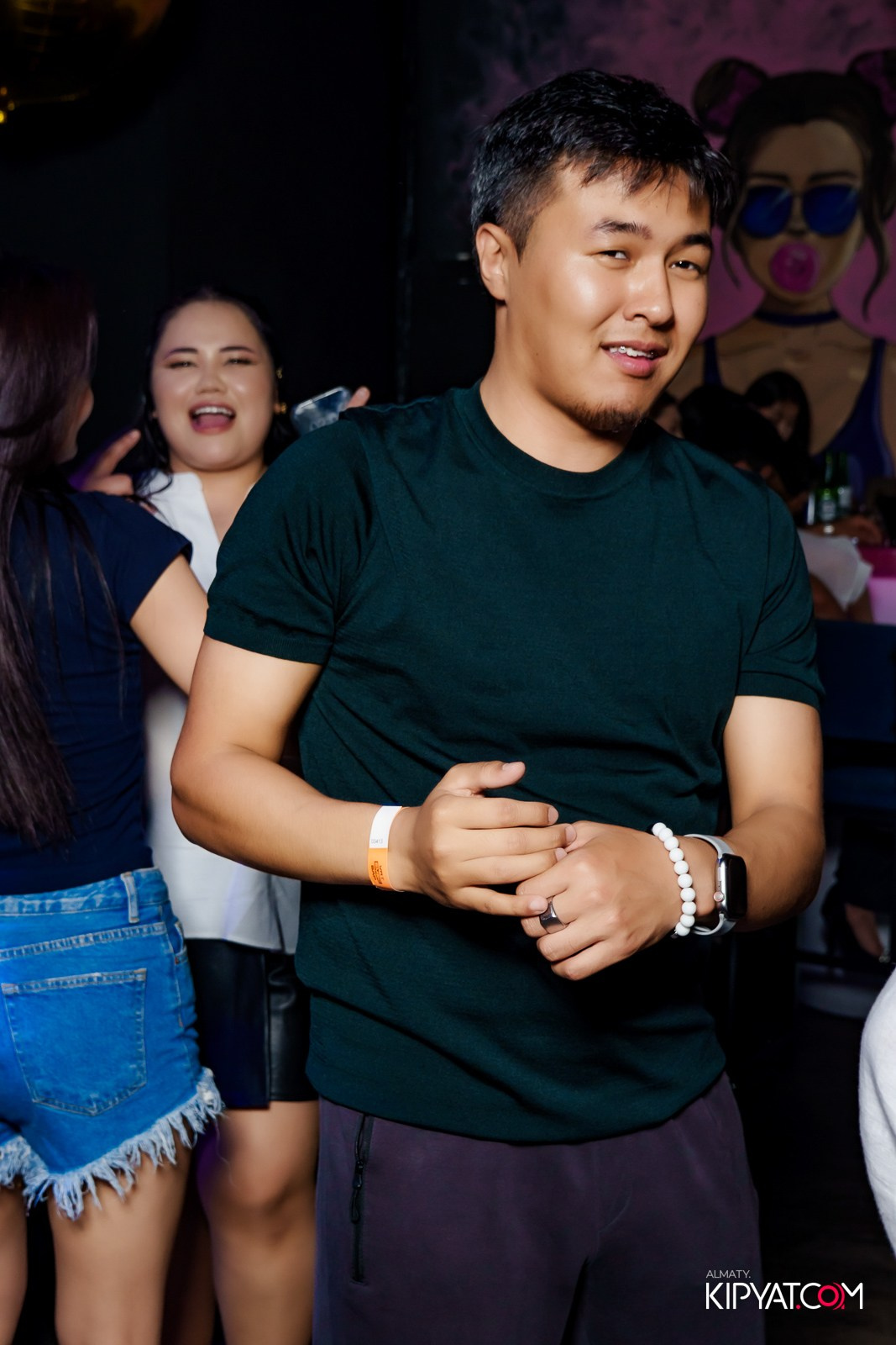 UYAT EMES BAR. КИПЯТКОМ АЛМАТЫ!