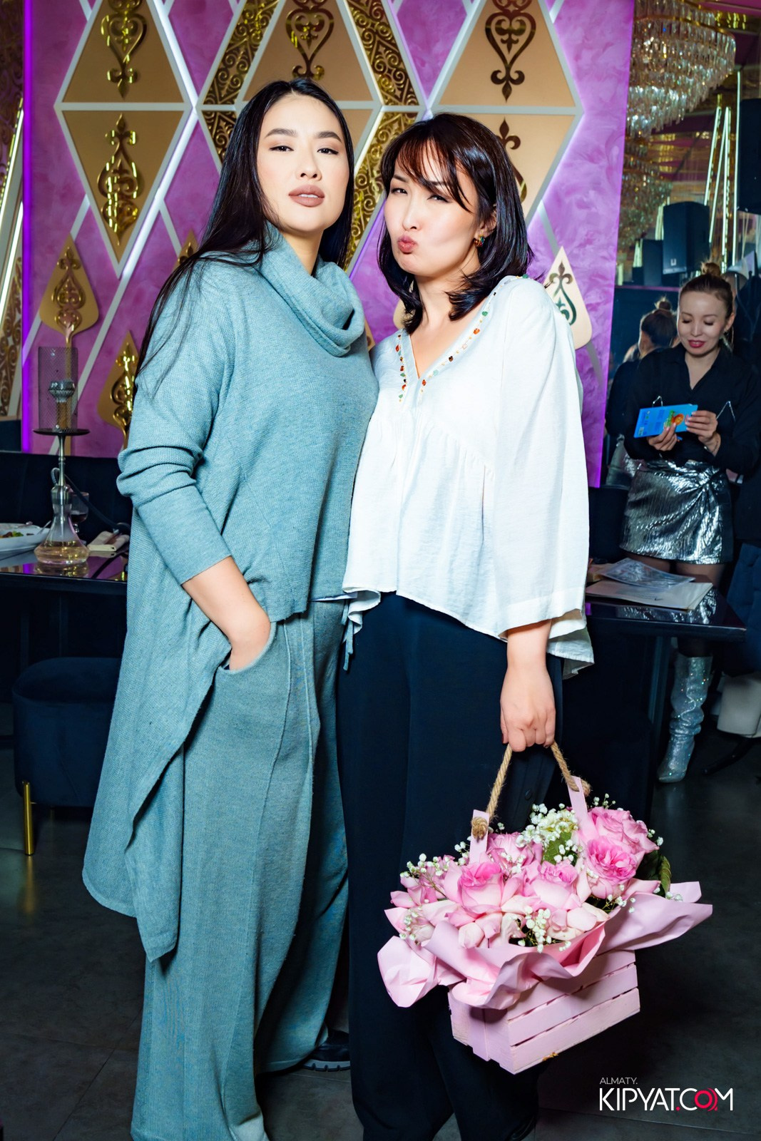 MOOD KARAOKE & TERRACE. КИПЯТКОМ АЛМАТЫ!