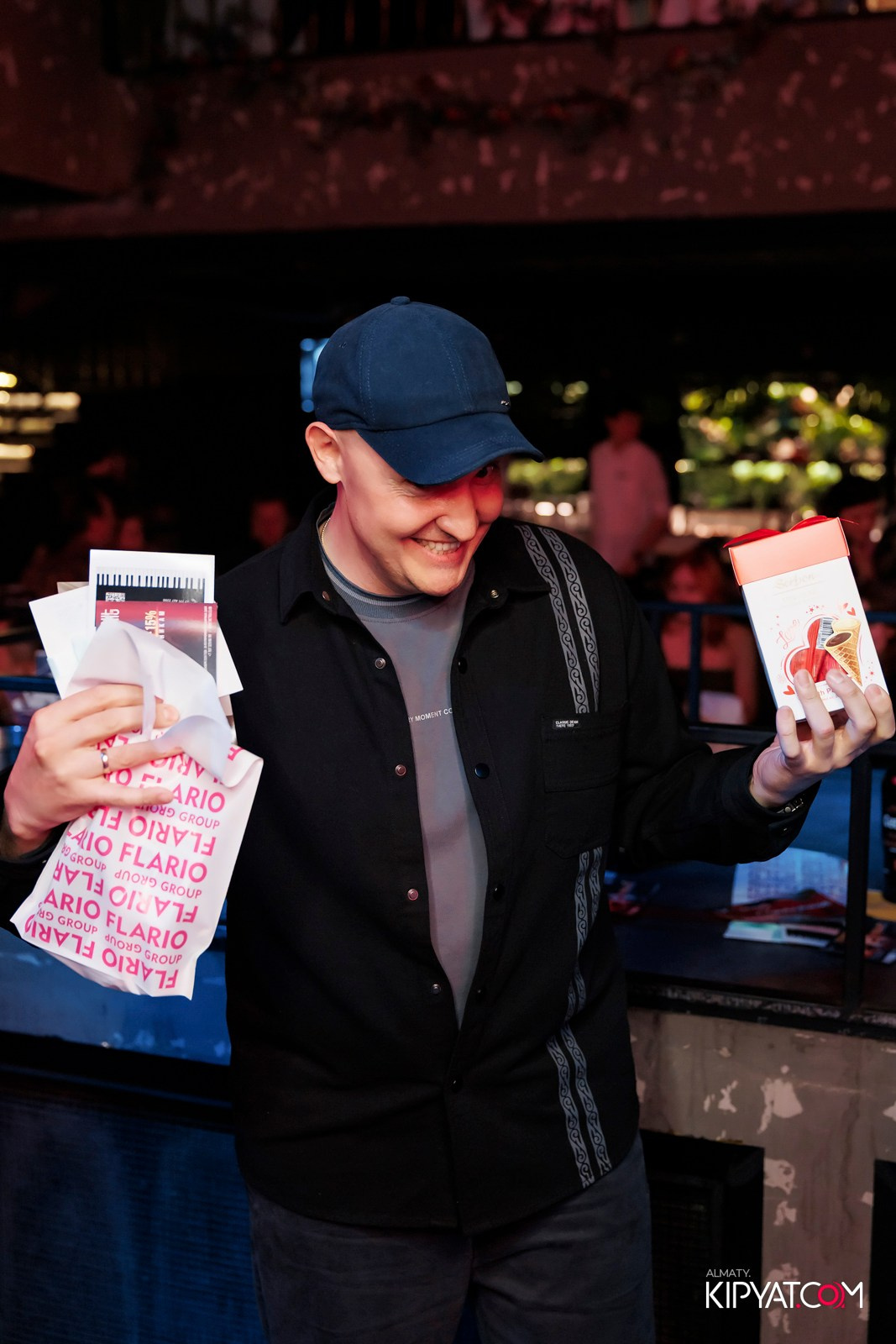 МУЗЫКАЛЬНОЕ ЛОТО В HIT RETRO. КИПЯТКОМ АЛМАТЫ! Фотосъемка мероприятий в Алматы