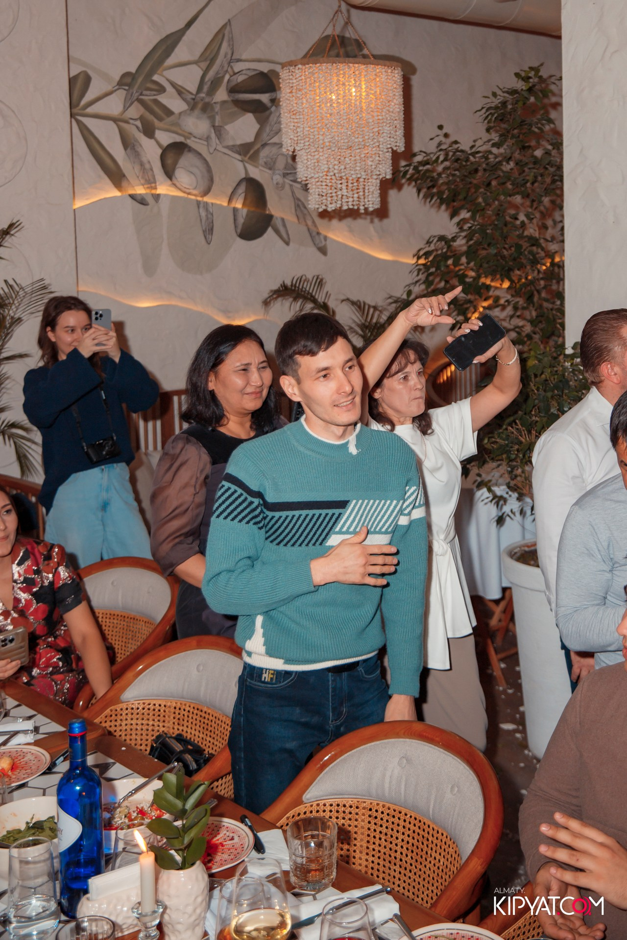 AIZA NEO BISTRO ABILAY KHAN. КИПЯТКОМ АЛМАТЫ! Фотосъемка мероприятий в Алматы