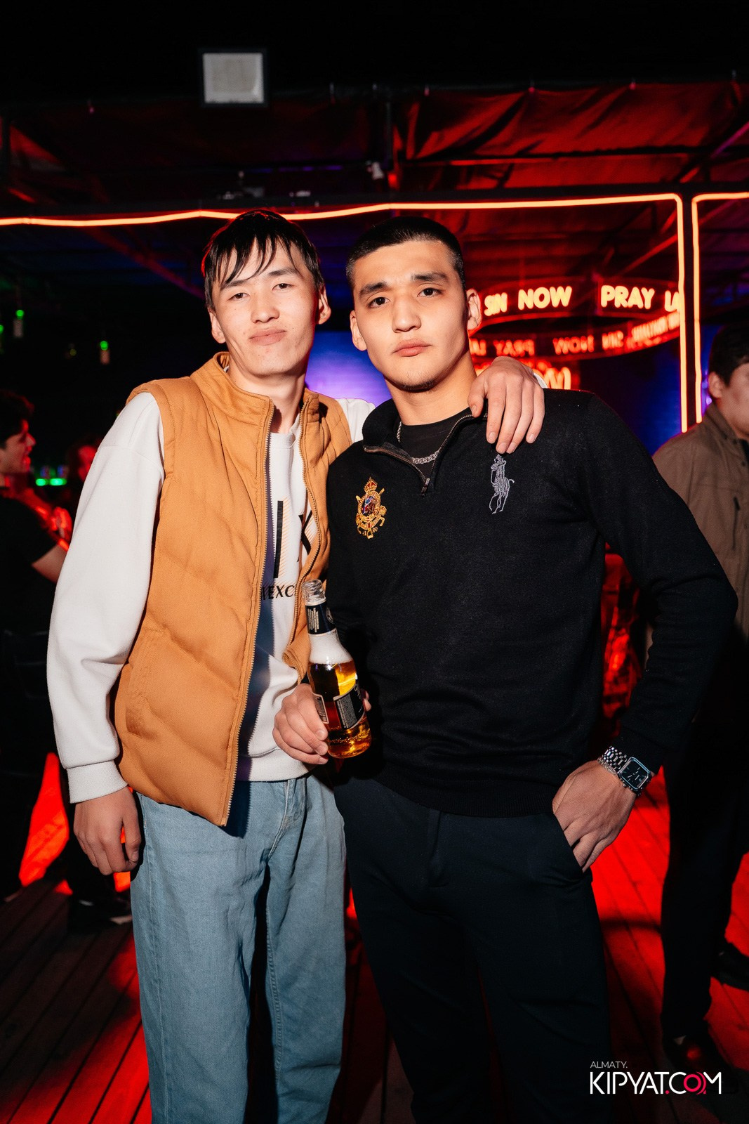 SKY BAR. КИПЯТКОМ АЛМАТЫ!