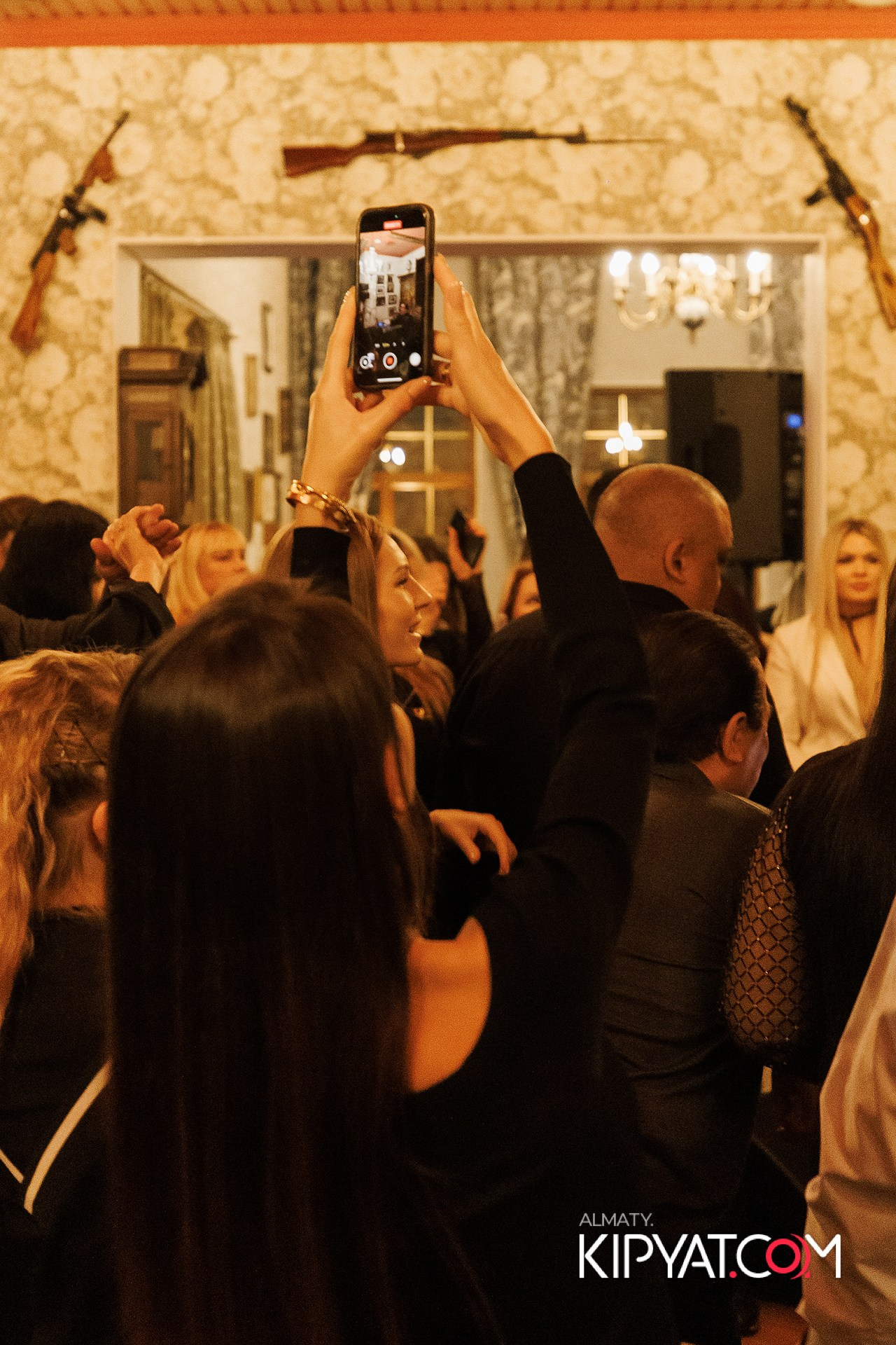 РЕСТОРАН «МАРЬИНА РОЩА». КИПЯТКОМ АЛМАТЫ!