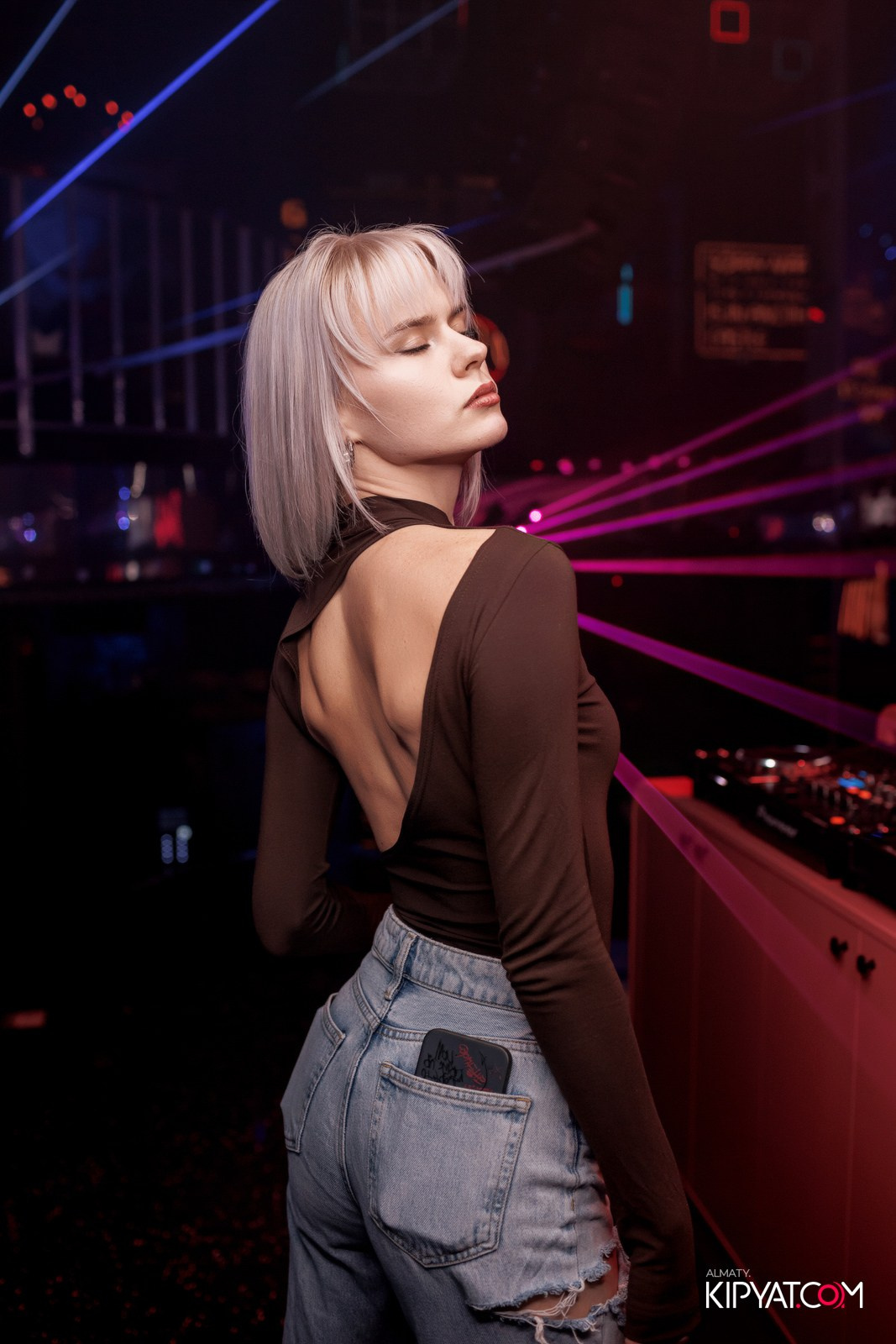 SANTA RAVE В НОЧНОМ КЛУБЕ SANTA BARBARA. КИПЯТКОМ АЛМАТЫ!