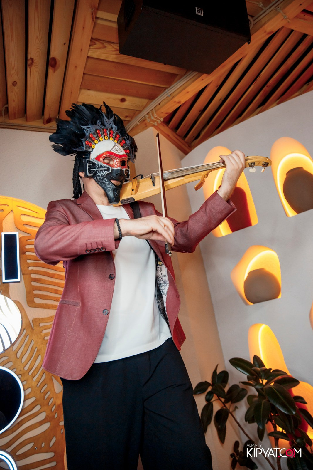 MOOD BAR & TERRACE. КИПЯТКОМ АЛМАТЫ!