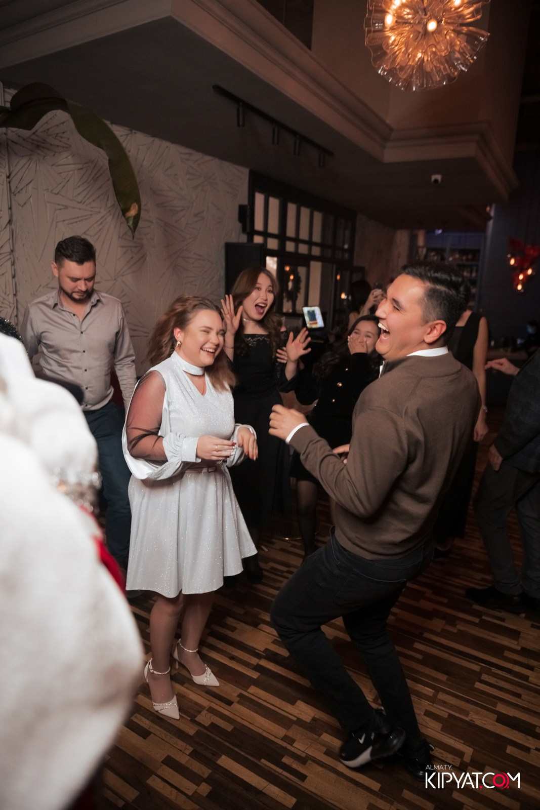 РЕСТОРАН BARFLY. КИПЯТКОМ АЛМАТЫ!