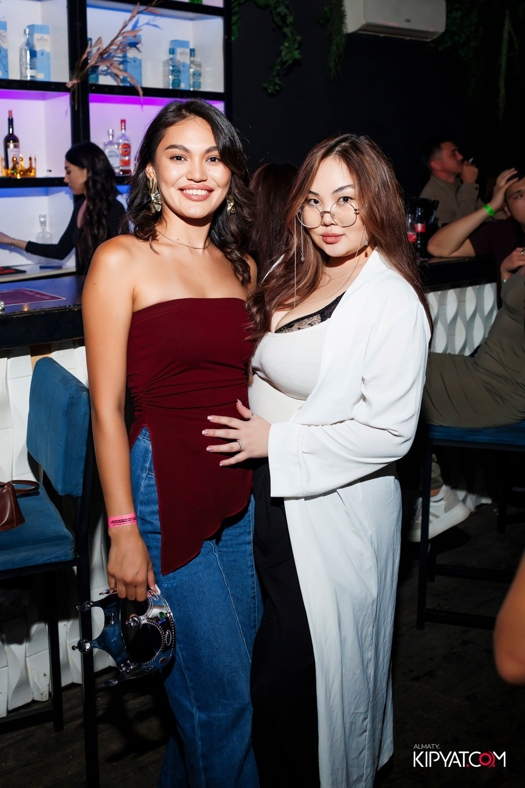 UYAT EMES BAR. КИПЯТКОМ АЛМАТЫ!