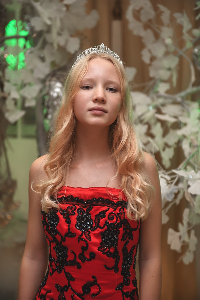 Выпускной в детской школе моделей HAPPYkids 2024. Семейный и коммерческий фотограф в Сочи Александр Бодунов