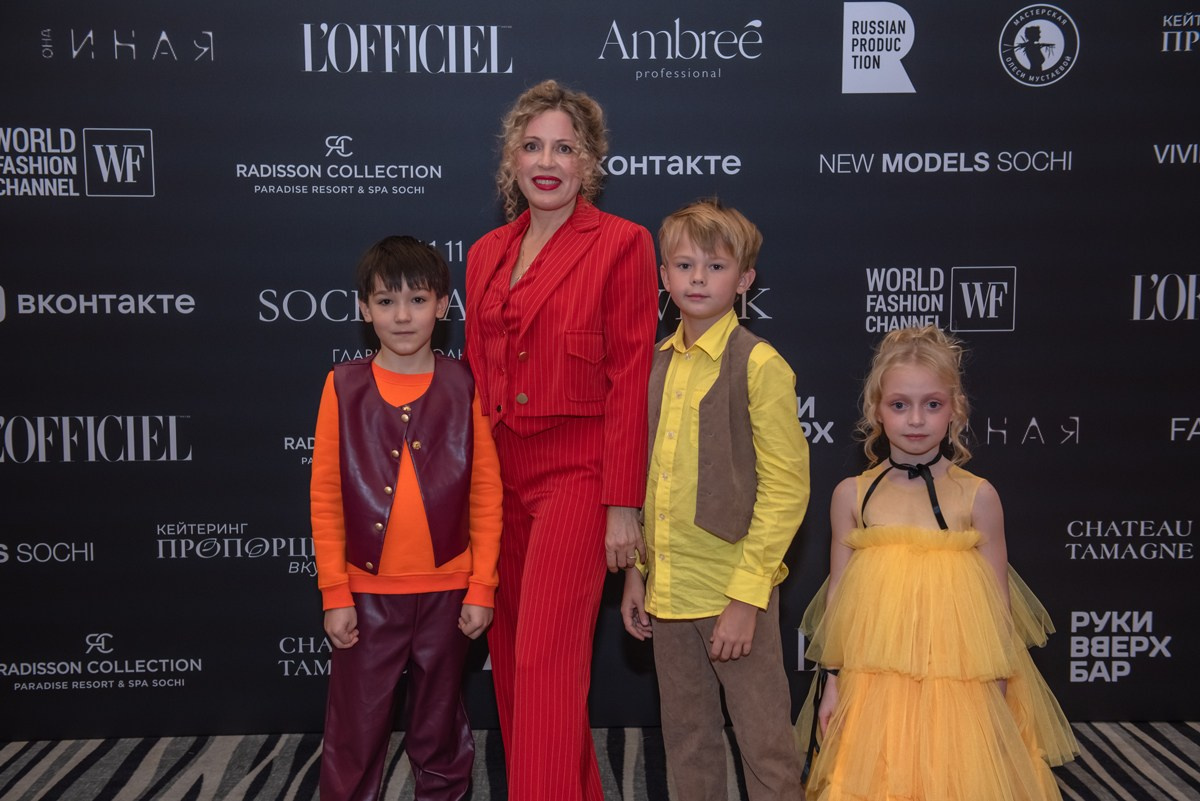 SochiFashionWeek2024 дизайнер Анохина Светлана. Семейный и коммерческий фотограф в Сочи Александр Бодунов