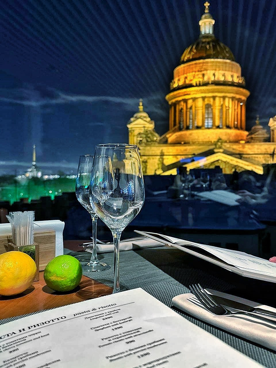 Снято на телефон. Фотография, ретушь, сканирование, восстановление старых фото, интерьерная съёмка, студия. Данилов Александр, Москва