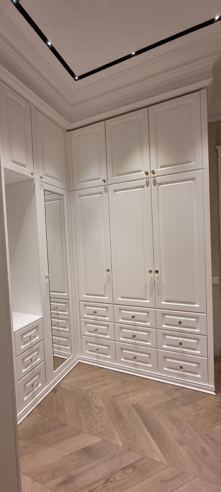 МЕБЕЛЬ. Студия дизайна интерьера в Москве Калараш Александр