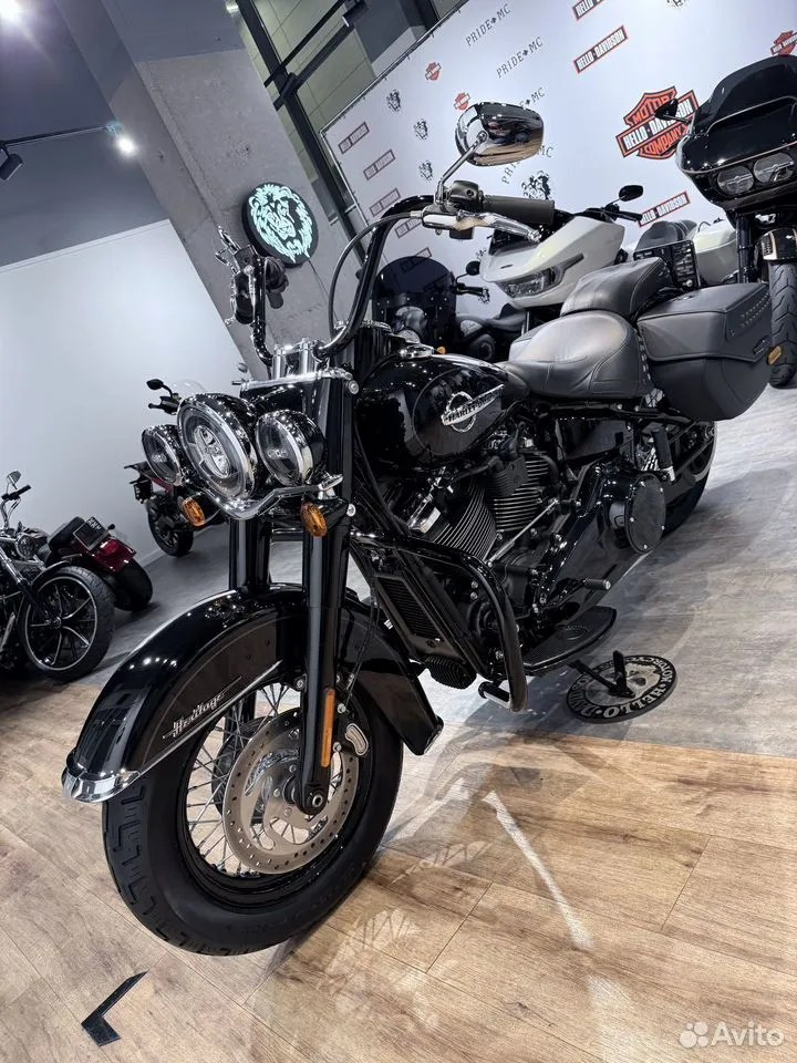 Купить Harley-Davidson 2019 HD Heritage NEW (Softail/Dyna) — подробнее на сайте. Hello Davidson, Москва. Только хорошие мотоциклы…