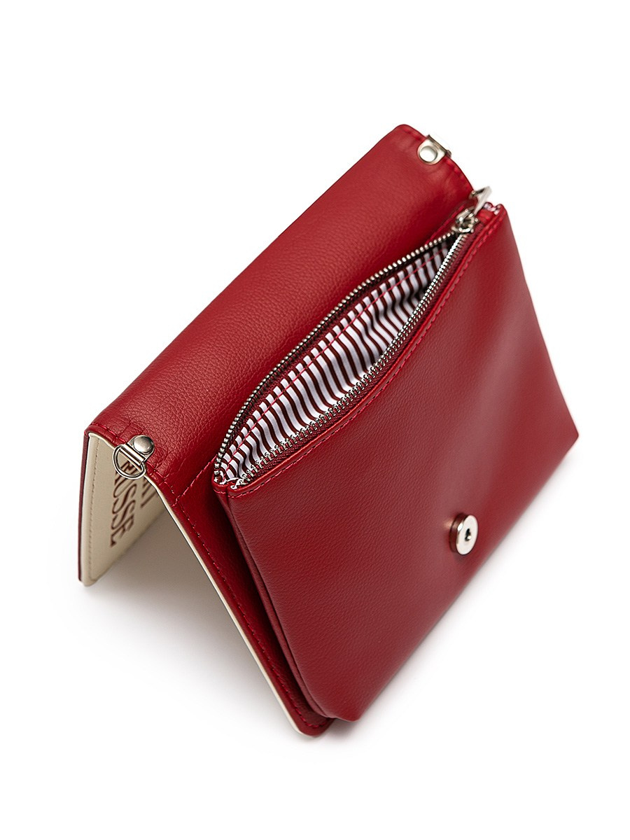 Сумка-клатч. Контент фотограф, съемка для маркетплейсов, фуд съемка и репортажи в Новосибирске Ралия Галеева