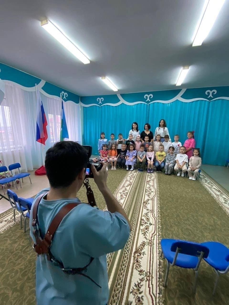 Выпускной альбом, последний звонок. Akhmadeevmedia.ru