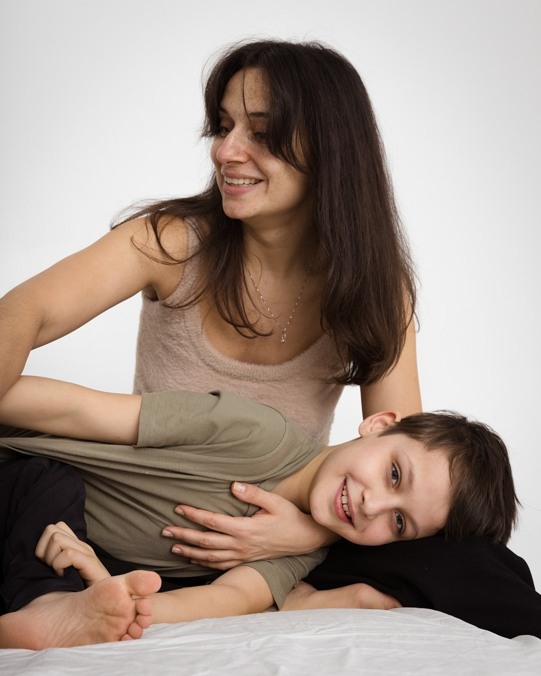 ZARA WITH BOYS 2023. Portrait photographer Masha Murzha