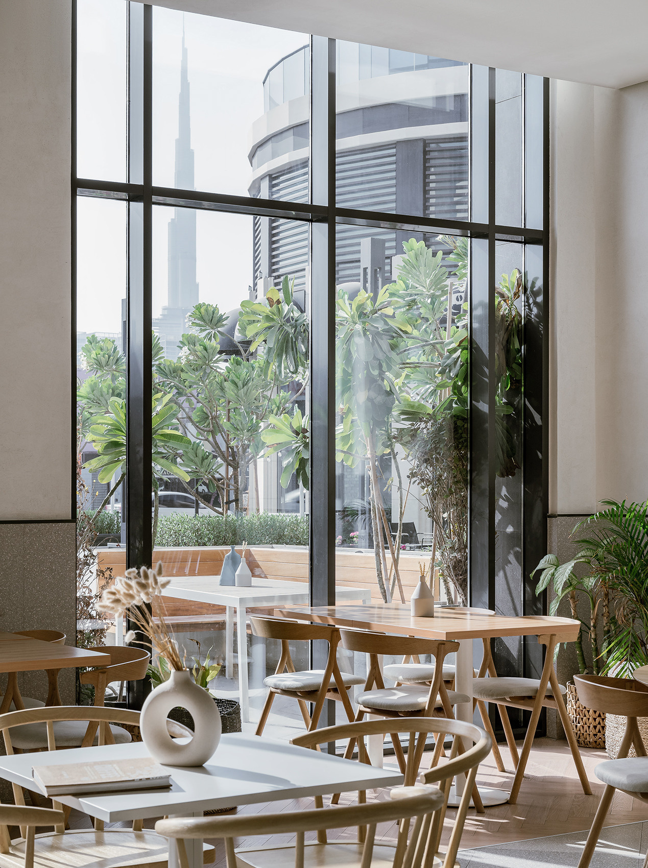 Milk. Interior photographer in Dubai, Vitalii Grishkov