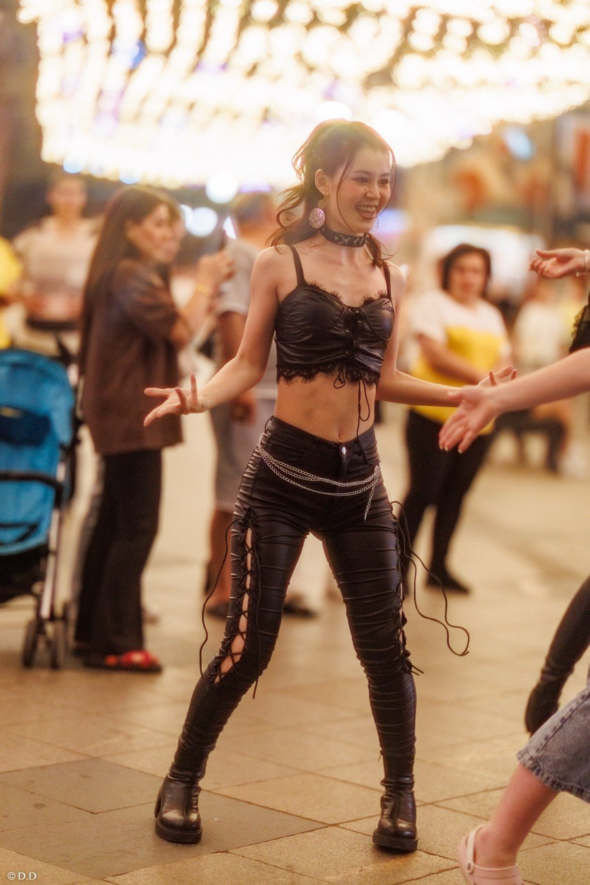 Cover dance in public'. Различные мероприятия и просто фотографии людей